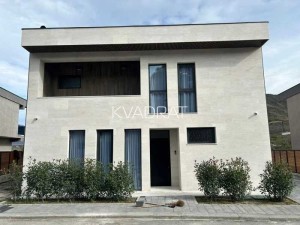 Продаётся, Частный дом