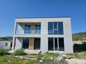 Продаётся, Частный дом