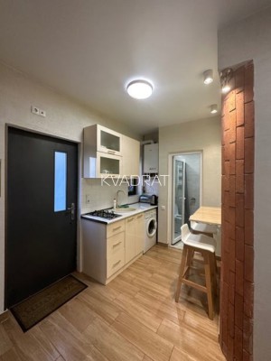 Продаётся, Квартира