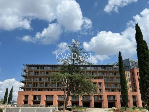 Продаётся, Квартира