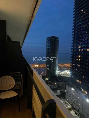 Продаётся, Квартира