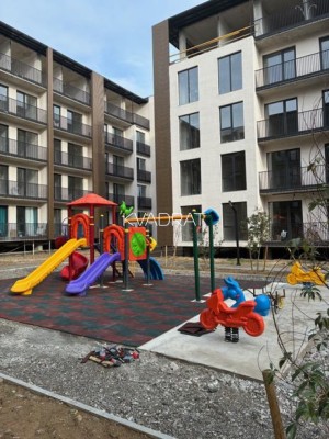 Продаётся, Квартира