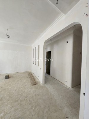 Продаётся, Квартира