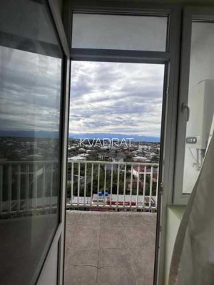 Продаётся, Квартира