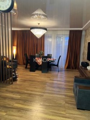 Продаётся, Квартира