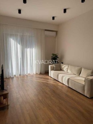 Продаётся, Квартира