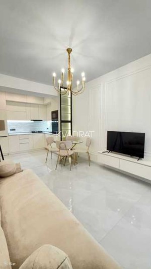 Продаётся, Квартира