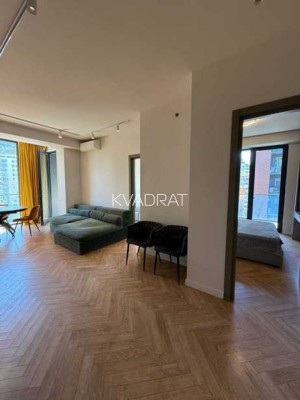 Продаётся, Квартира