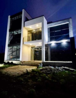 იყიდება, კერძო სახლი