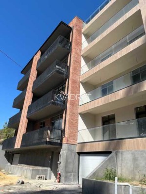 Продаётся, Квартира