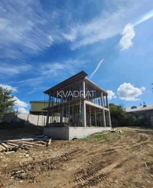 Продаётся, Частный дом