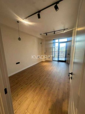 Продаётся, Квартира