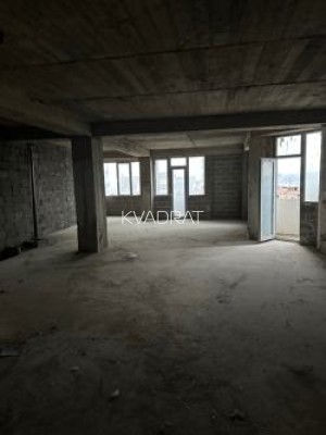 Продаётся, Квартира