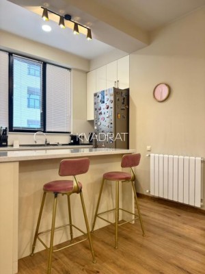 Продаётся, Квартира