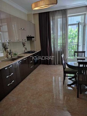 Продаётся, Квартира