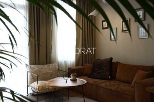 Продаётся, Квартира