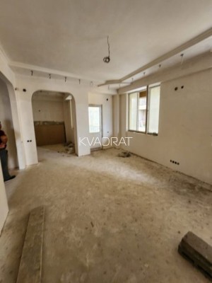 Продаётся, Квартира