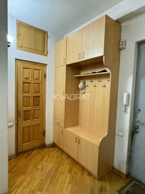 Продаётся, Квартира