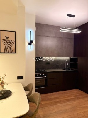 Продаётся, Квартира