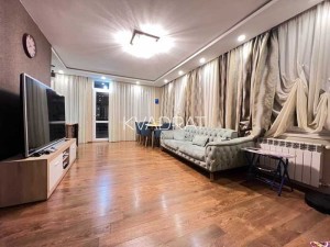 Продаётся, Квартира