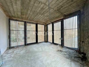 Продаётся, Коммерческое (многофункциональное) помещение