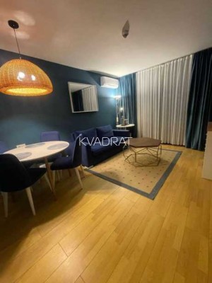 Продаётся, Квартира