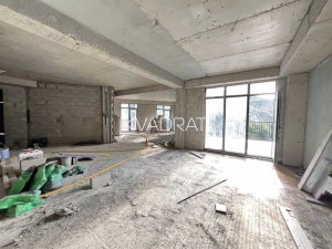 Продаётся, Квартира