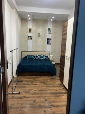 Продаётся, Квартира