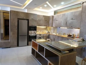 Продаётся, Квартира