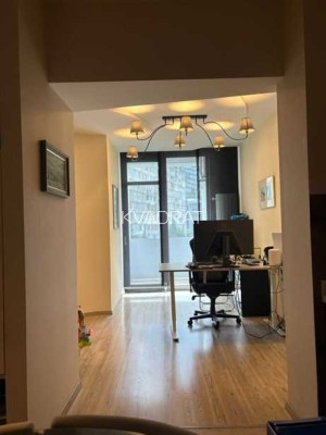 Продаётся, Квартира