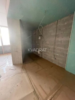 Продаётся, Квартира