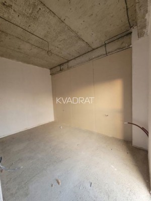 Продаётся, Квартира