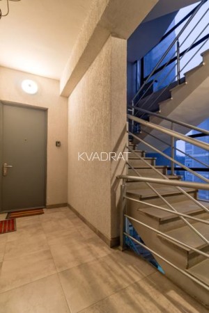 Продаётся, Квартира