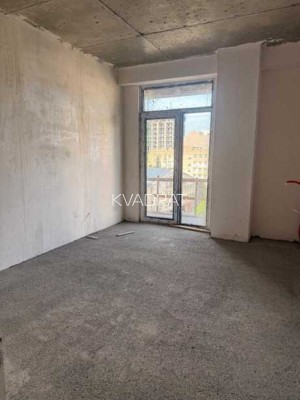 Продаётся, Квартира