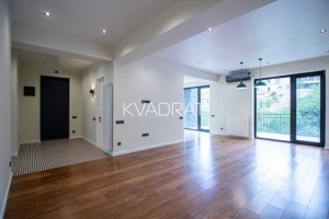 Продаётся, Квартира