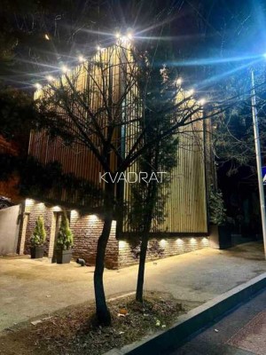 Продаётся, Коммерческое (многофункциональное) помещение