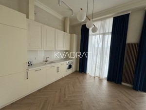 Продаётся, Квартира