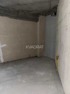 Продаётся, Квартира