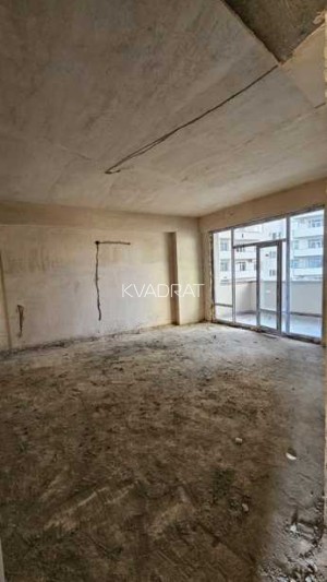 Продаётся, Квартира