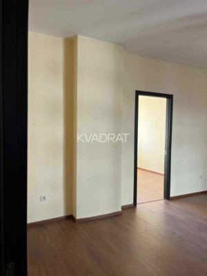 Продаётся, Квартира