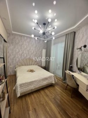 Продаётся, Квартира