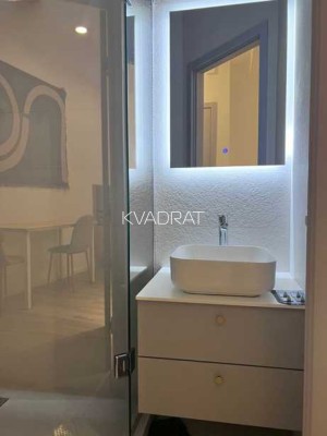 Продаётся, Квартира