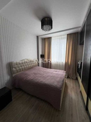 Продаётся, Квартира