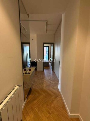 Продаётся, Квартира