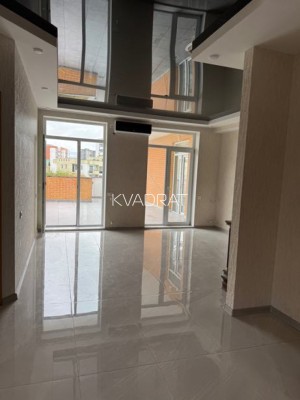 Продаётся, Квартира