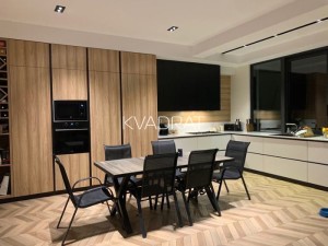 იყიდება, კერძო სახლი