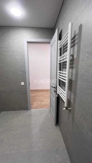 Продаётся, Квартира