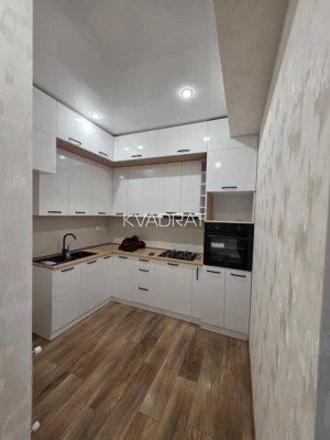 Продаётся, Квартира