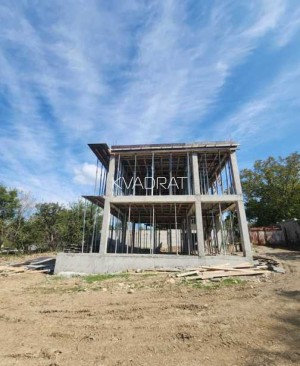 Продаётся, Частный дом