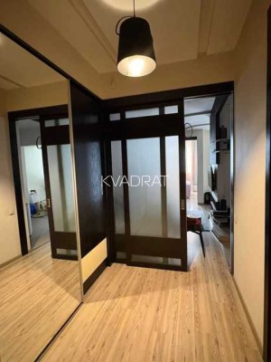 Продаётся, Квартира